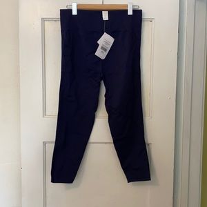NWT Fabletics High-Waisted Seamless Capri